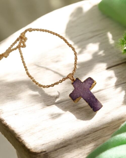 Colar Dourado com Drusa de Ametista