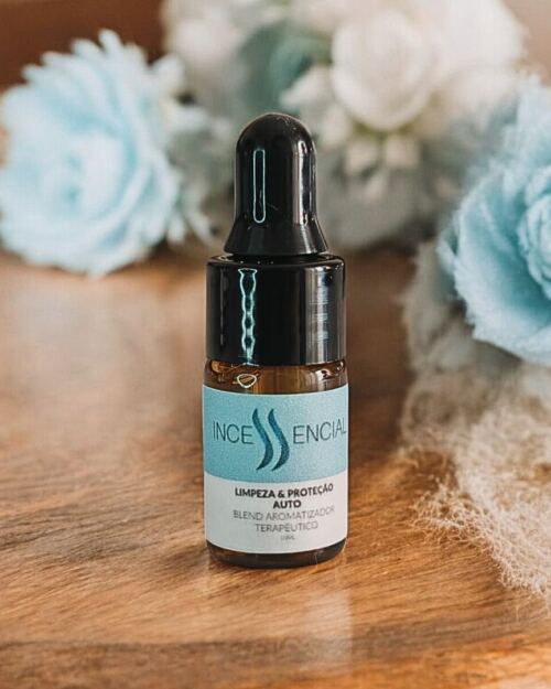 Incessencial Limpeza e Proteção Auto